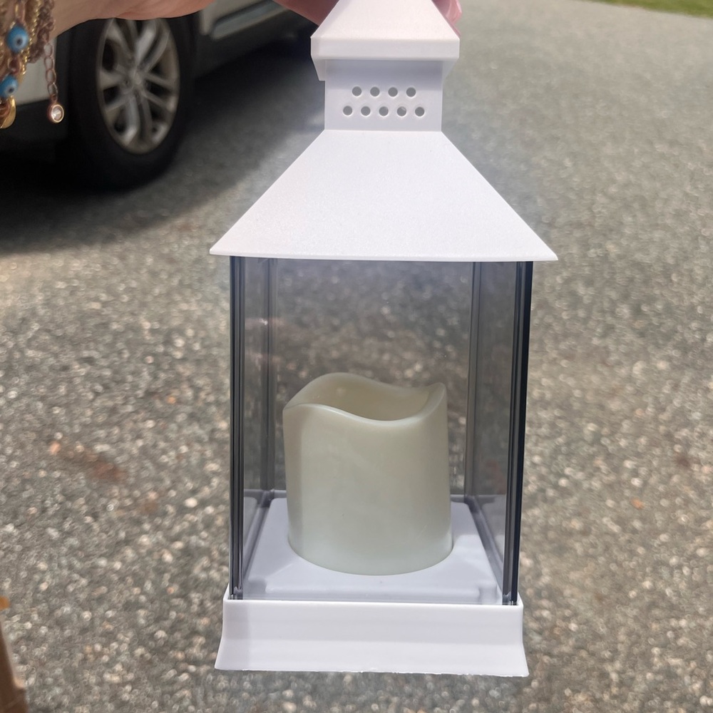 Set of 4 battery operated lanterns